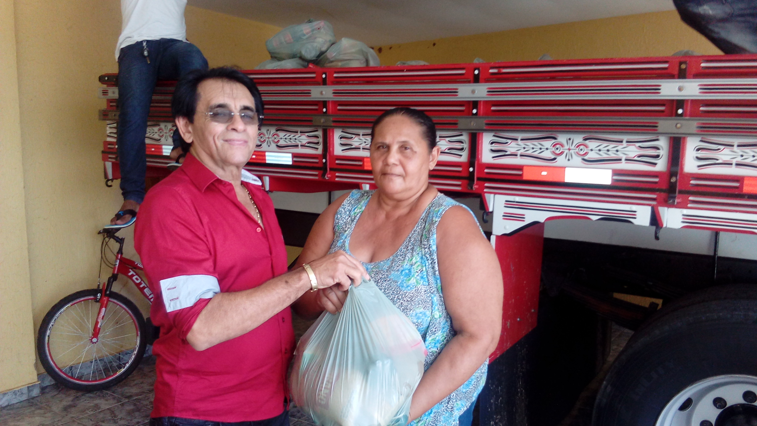 Você está visualizando atualmente Prefeitura de Mato Grosso distribui alimentos da Semana Santa