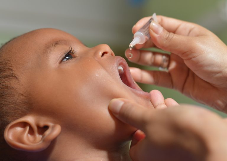 Leia mais sobre o artigo Dia D de vacinação contra poliomielite e sarampo será neste sábado (18)