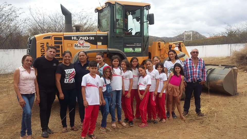 No momento, você está visualizando Escola Maria Izabel recebe projeto de extensão da UEPB para construção de horta sustentável